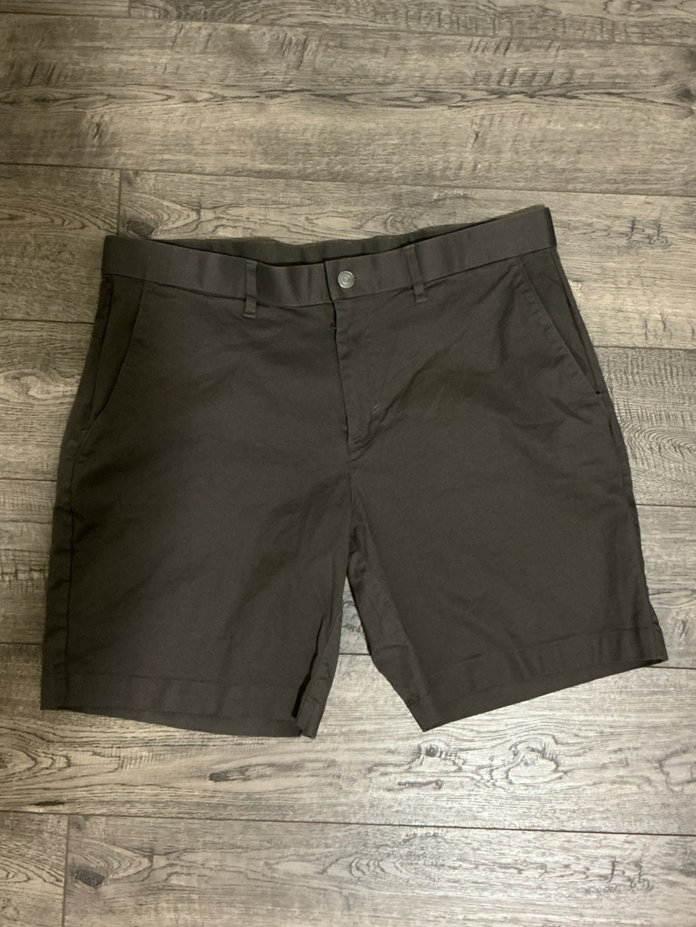 Fabletics Men's Gray Chino Shorts Size 36